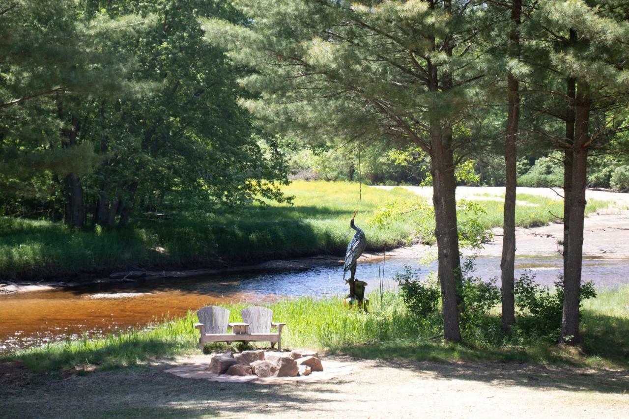 Inn At The River Уосо Екстериор снимка
